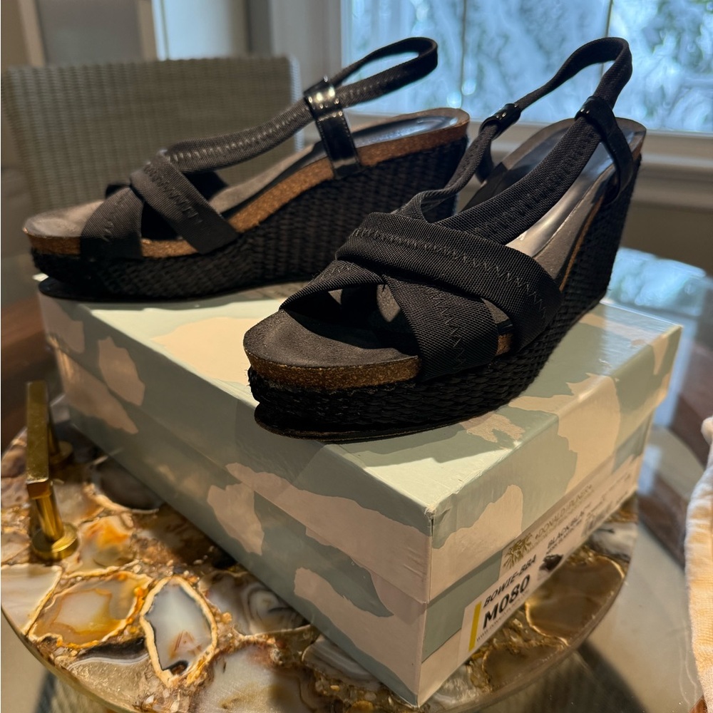 Donald J. Pliner Black Strappy Sandals - Picture 2 of 7